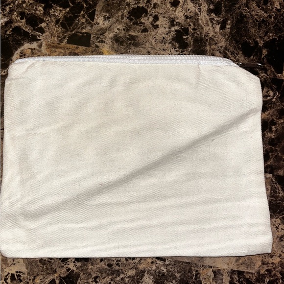 NWOT Women’s Makeup Accessory White Cosmetic Bag With Fun Saying-Sleepy Eyes - Picture 3 of 13